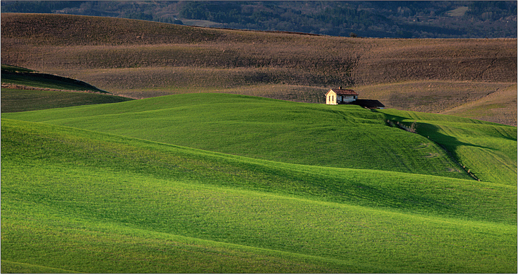 Late-Light-on-a-Lonely-Farmhouse-by-James-Mc-Cracken