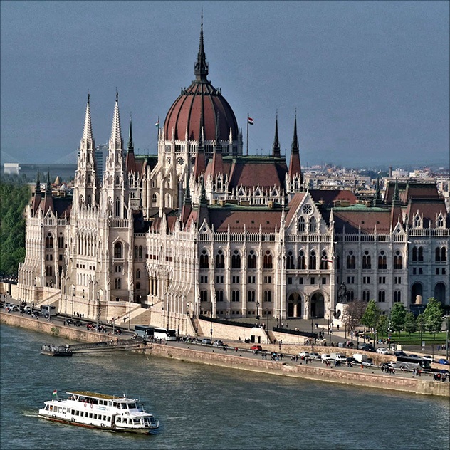 17-01-PARLIAMENT-BUILDING-BUDAPEST-by-Mike-Mitchell-790